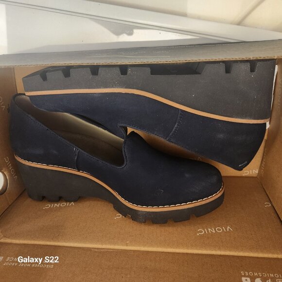 Vionic "Willa" Lug Wedge. Dark Navy Blue. NIB. Size 5 - Picture 12 of 14